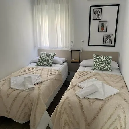 Ciudad Jardin Cuarta Planta Sin Ascensor Апартаменты *